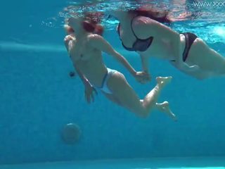 Jessica och lindsay naken simning i den slå samman: högupplöst vuxen filma bc