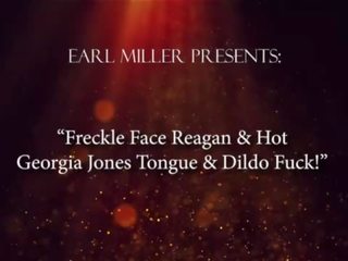 Freckle лице рейгън & грандиозен грузия джоунс език & дилдо fuck&excl;