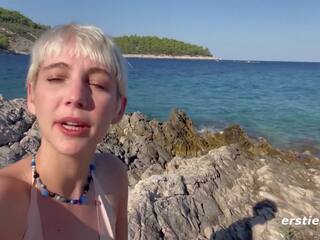 Ersties - armas annika mängib koos ise edasi a marvellous rand sisse croatia